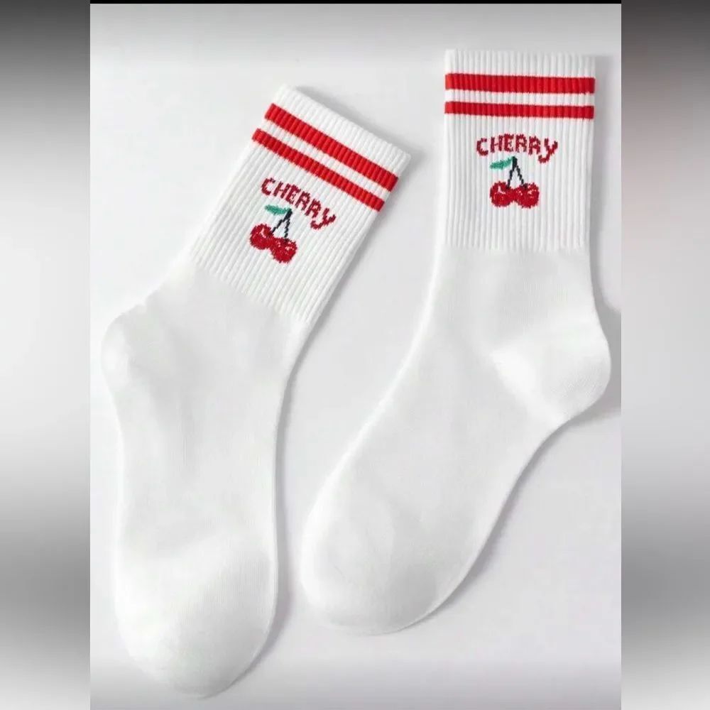 Cherry Crew Socks K50